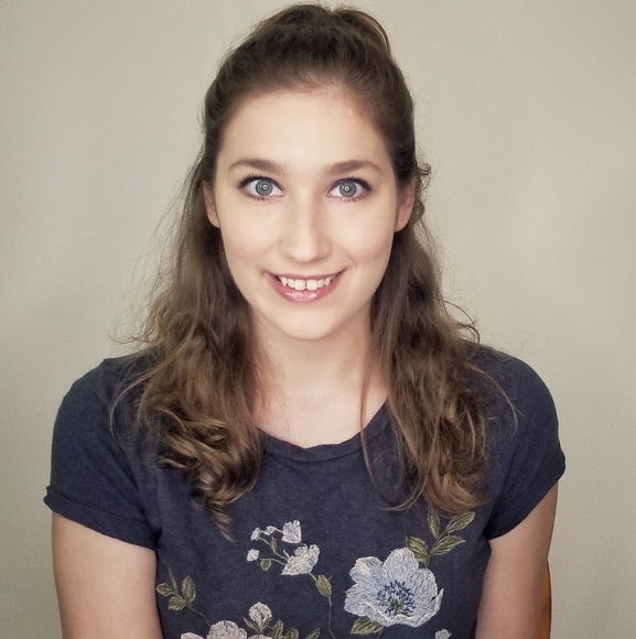 Meet your Posher Catherine! - Picture 1 of 5